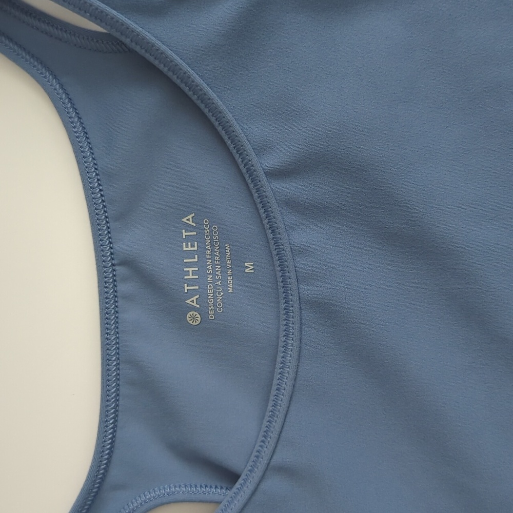 Athleta Shanti Asana Tank Cottage Blue Fitness Gym Yoga size Medium NEW w Tags - Picture 5 of 7